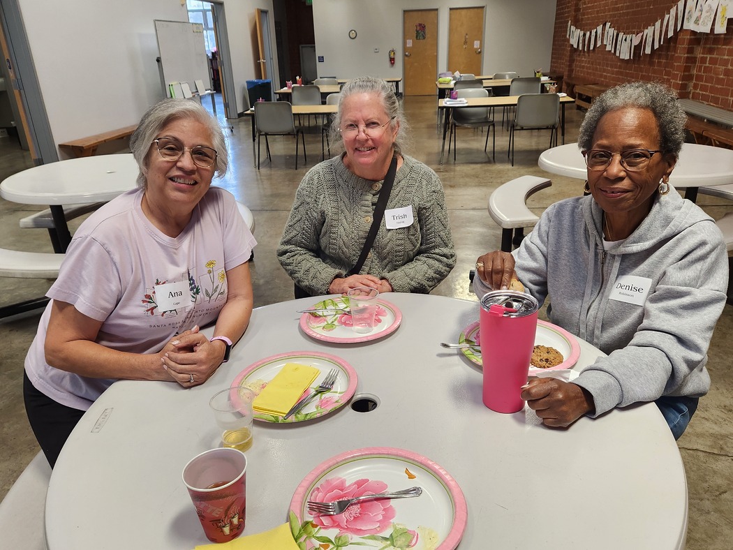 Social Service Associates at the Regis House
